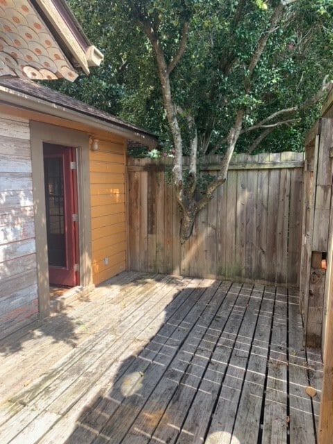 Building Photo - 1021 Oak Dr