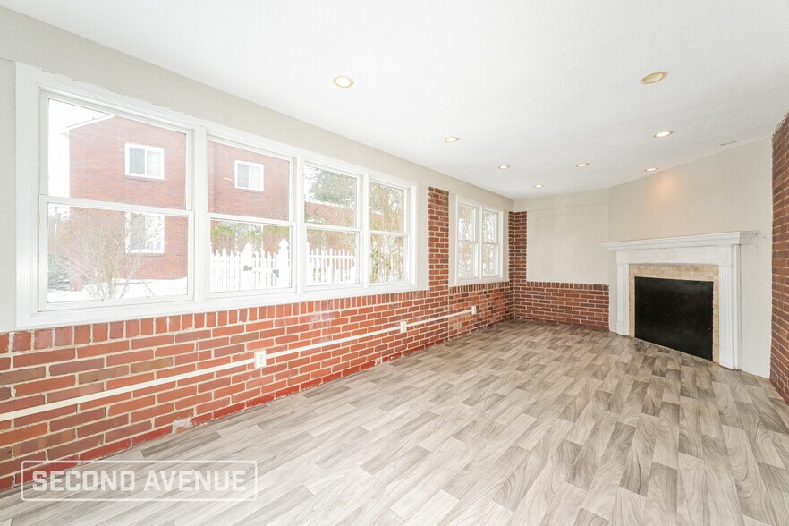 Building Photo - 5716 Brinley Dr