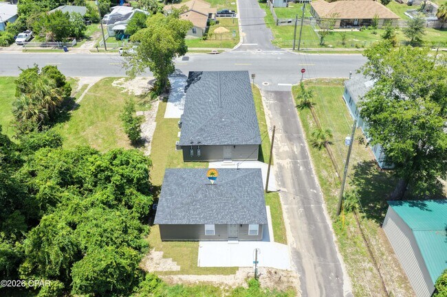 Building Photo - 122 N East Ave