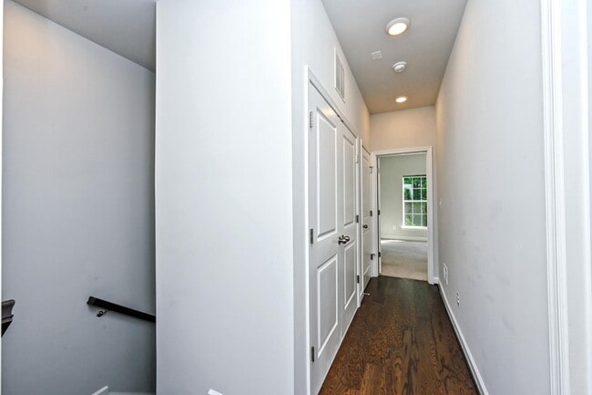 Building Photo - 4388 Fair Lakes Ct