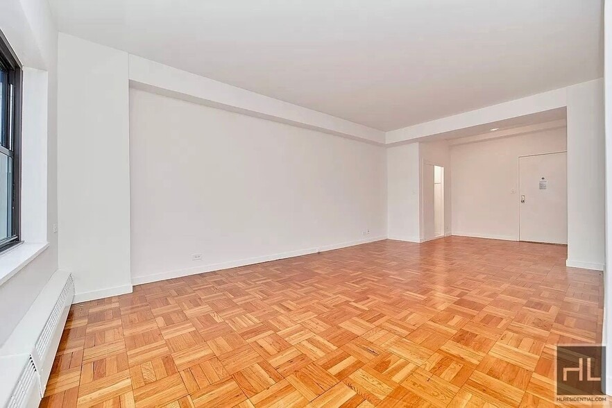 Building Photo - EAST 55 STREET