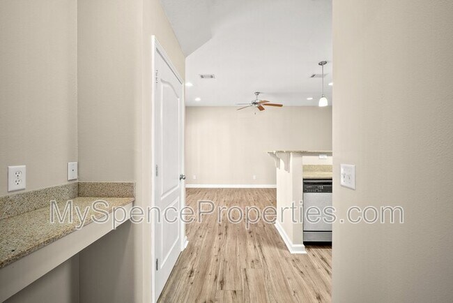 Building Photo - Arbor Lake Drive - 820