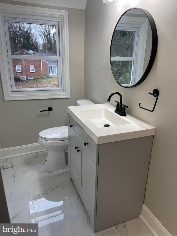 Building Photo - 418 Goodley Rd