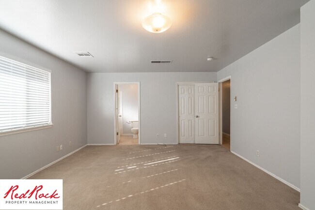 Building Photo - Bright & Spacious 3-Bed, 2-Bath Home in Wa...