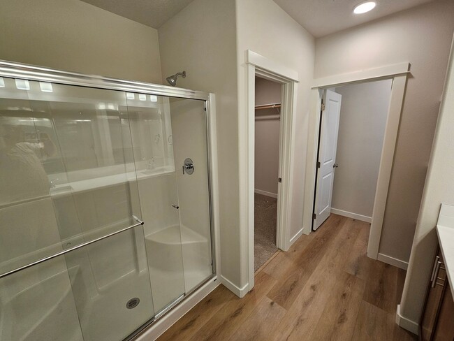 Building Photo - New build! October rent free