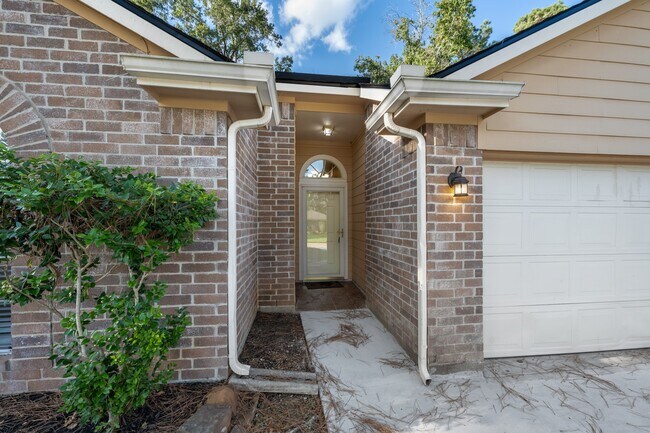 Building Photo - 12130 La Salle Oaks