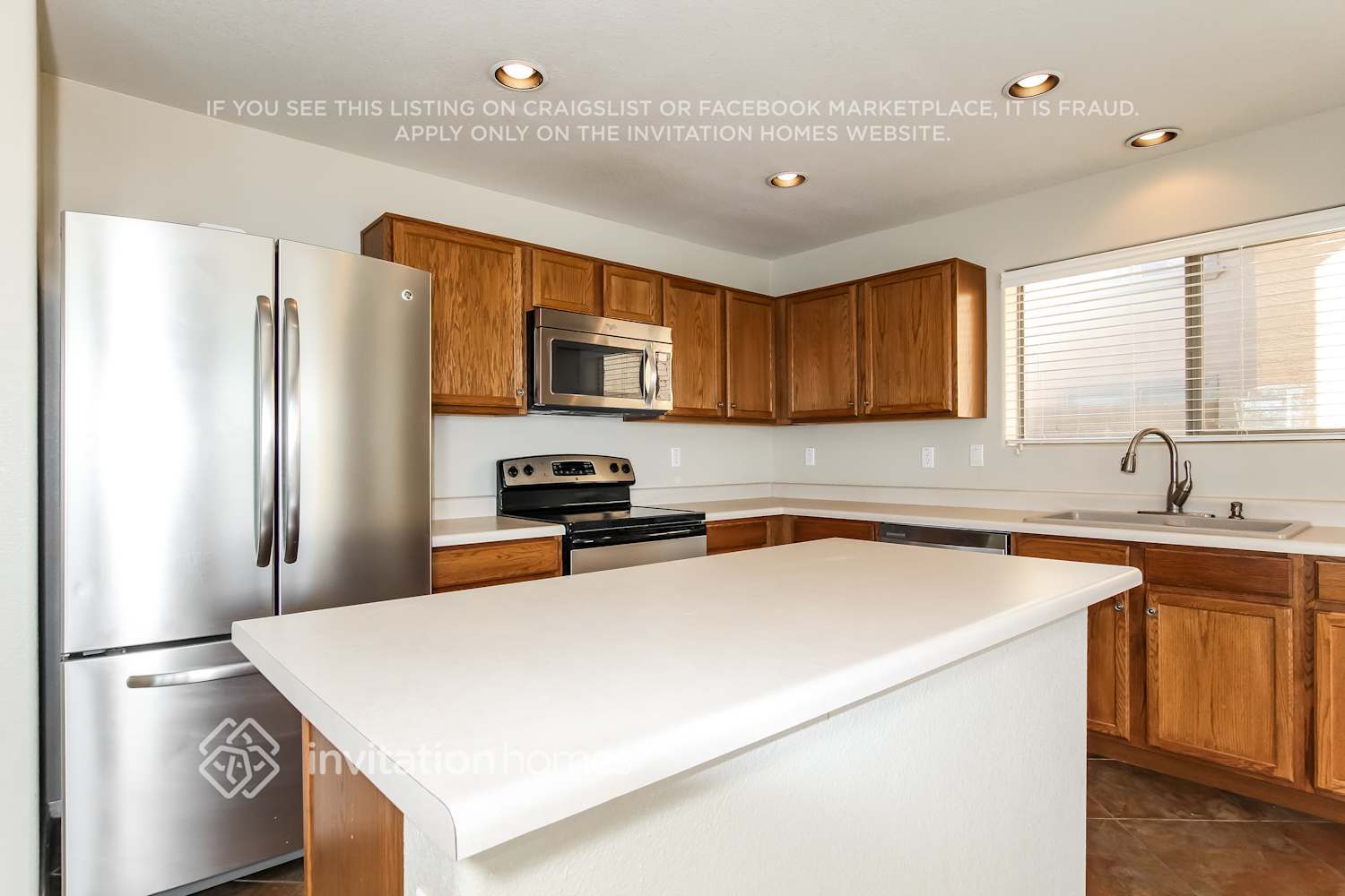 Building Photo - 6419 W Seldon Ln