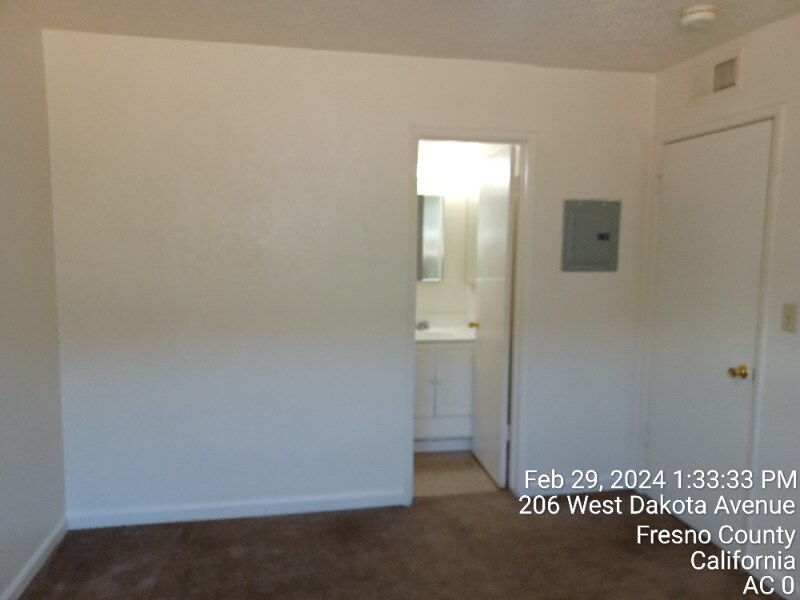 Building Photo - 210 W Dakota Ave