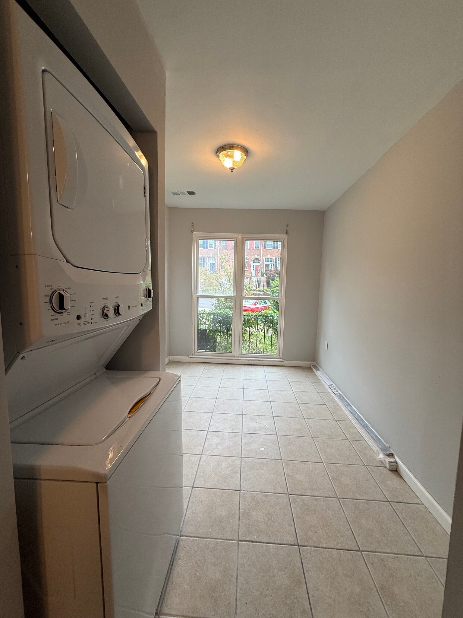 Building Photo - 238 Stevenson Sq