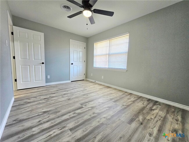 Building Photo - 1204 Amthor Ave