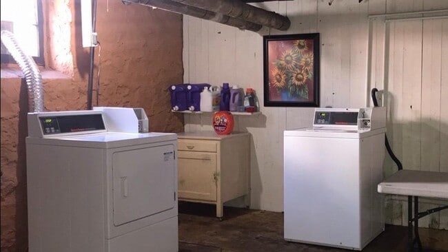 Building Photo - 1901 4th Ave