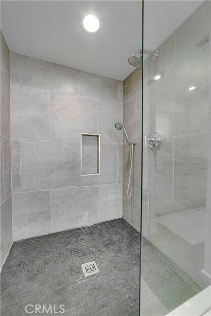 Building Photo - 608 Heliotrope Ave