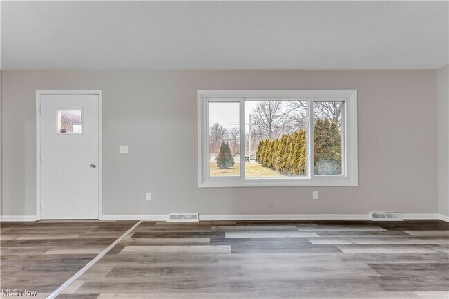 Building Photo - 17575 Howe Rd