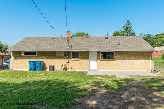 Building Photo - 6450 Chippingdon Dr