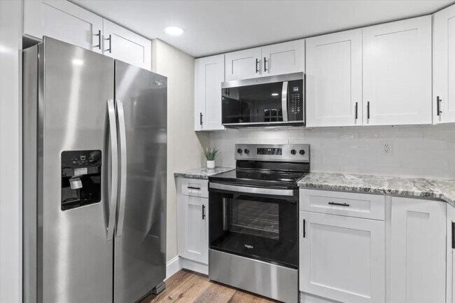 Building Photo - Goffstown Road