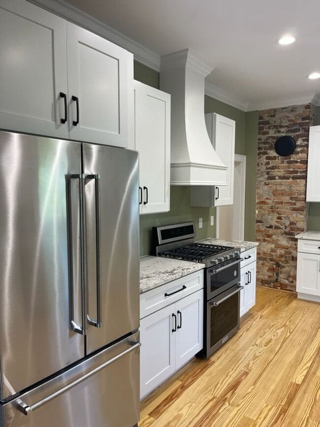 Building Photo - Modern Farmhouse for Rent in Browns Summit NC
