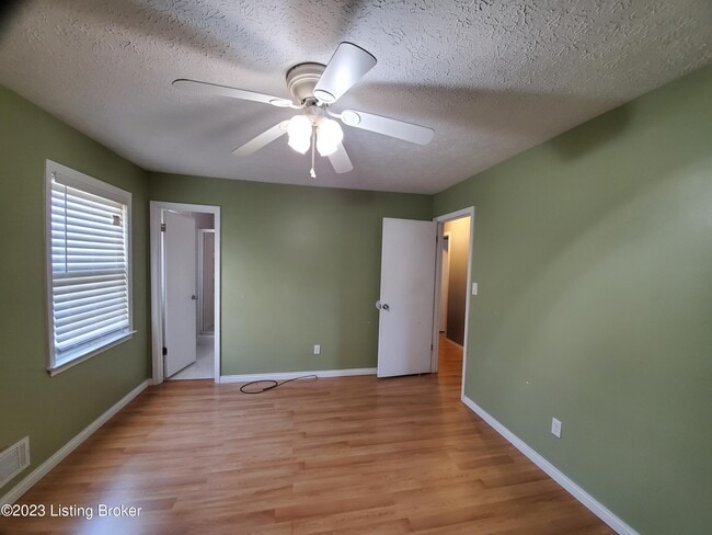 Building Photo - 9211 N Pirogue Ct