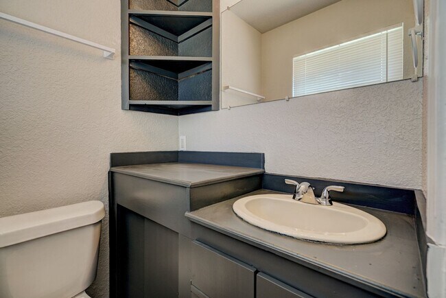 Building Photo - 3 Bed 1.5 Bath Norman