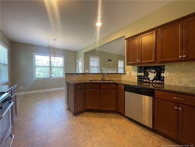 Building Photo - 3900 Limwert Ln