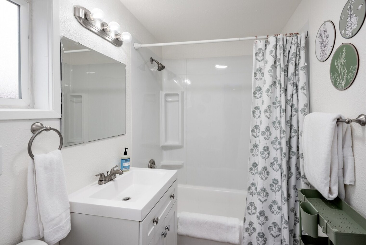 Building Photo - 838 SE Tacoma St