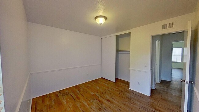 Building Photo - 307 E Chapman Ave