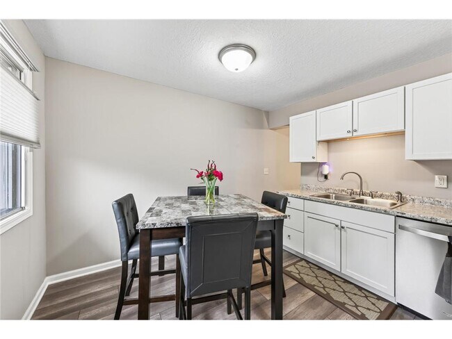 Building Photo - 459 Mailand Ct
