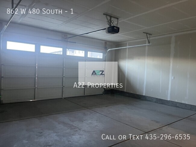 Building Photo - 862 W 480 S St