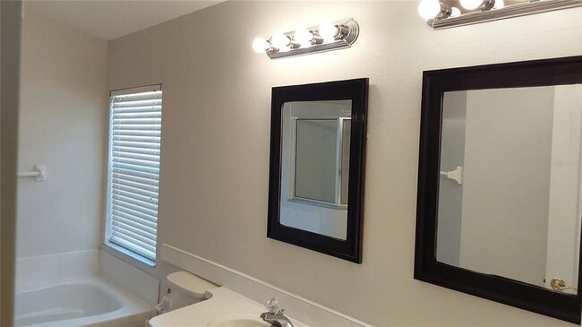 Building Photo - 1932 Grenville Ct