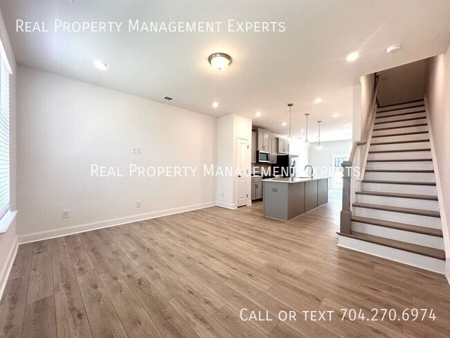 Building Photo - 5008 Layman Dr