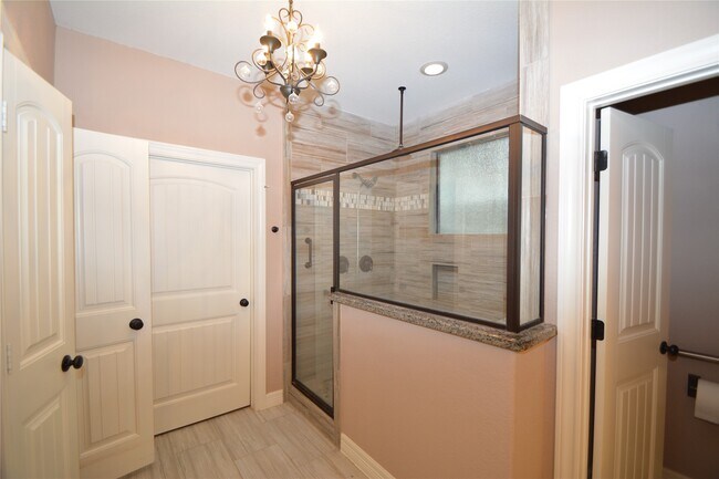 Building Photo - 6510 Durango Dr