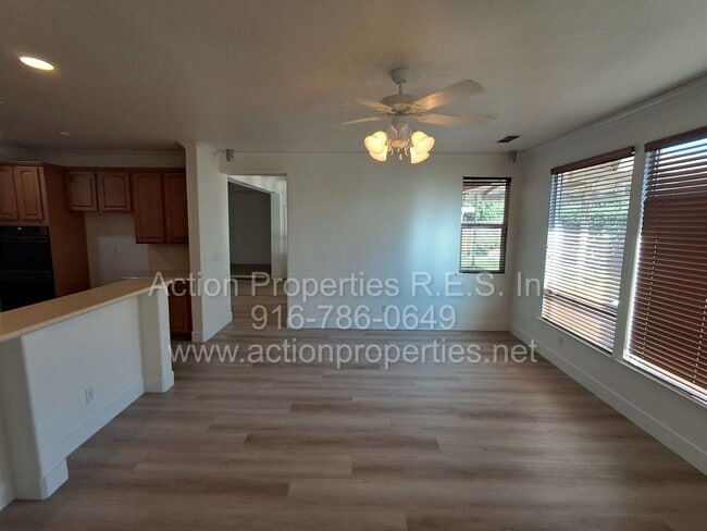 Building Photo - Action Properties R.E.S. Inc. Offering Beautiful Highland Park Single Story 3 Car, 4 Bedroom, Gar...