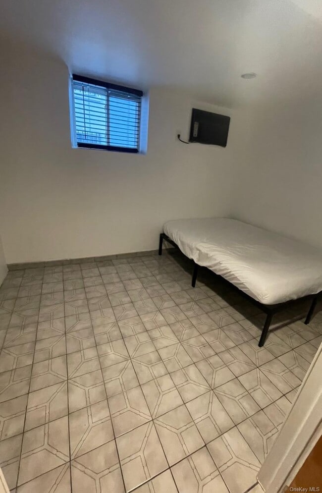 Building Photo - 21-37-37 36th St