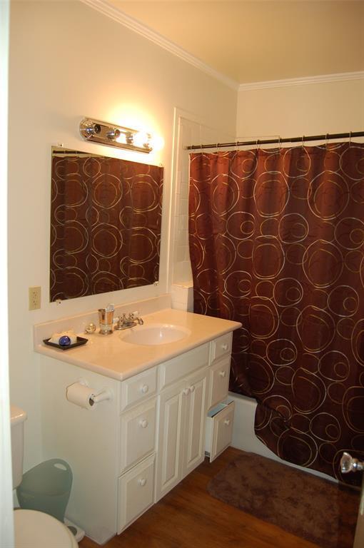 Building Photo - 1905 David St