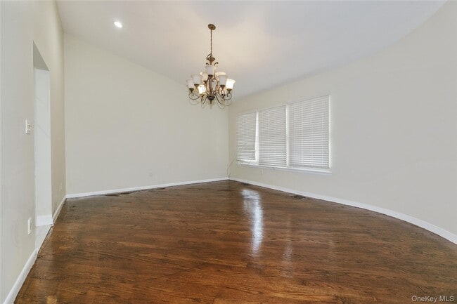 Building Photo - 1 Tiffany Cir