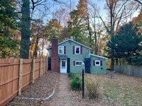 Building Photo - 863 Wolcott Ave