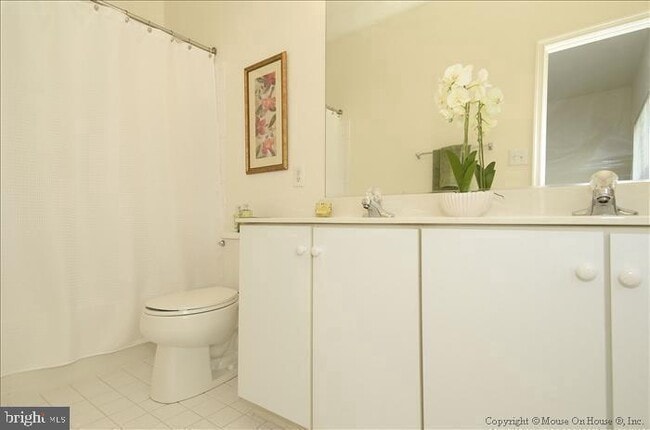 Building Photo - 52 Golden Ash Way