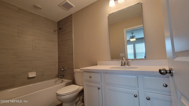 Building Photo - 12880 Josslyn Ln