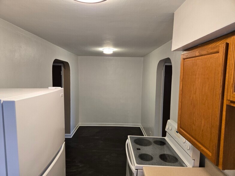 Dining Room - 539 Hadley Ave