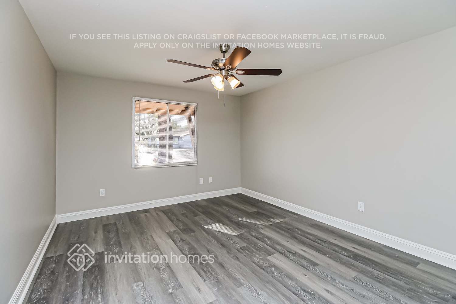 Building Photo - 3718 E Gelding Dr