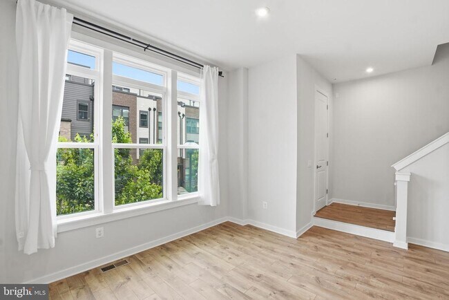 Building Photo - 8178 Red Hook St