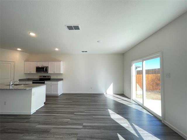 Building Photo - 2601 Silver Leaf Ln