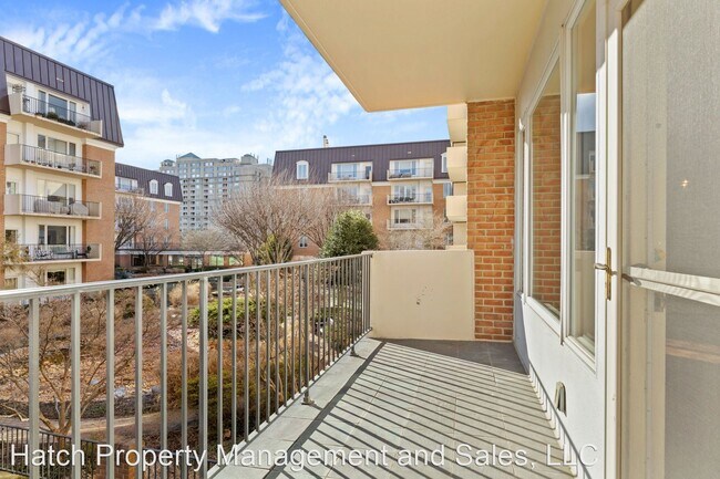 Building Photo - 3 br, 2 bath House - 8101 Connecticut Ave....