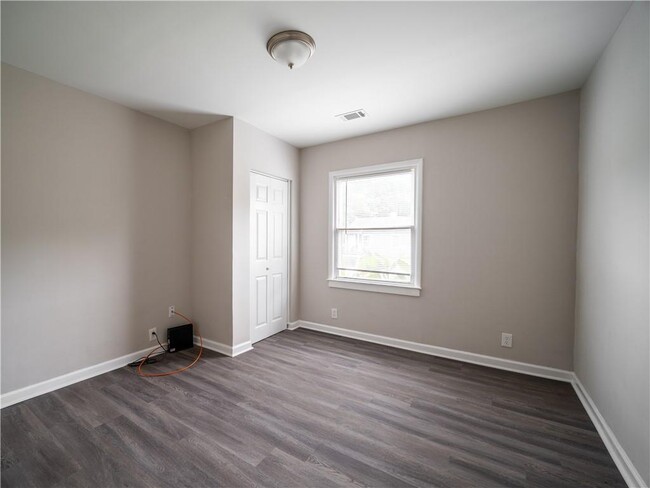 Building Photo - 204 Arnold Blvd