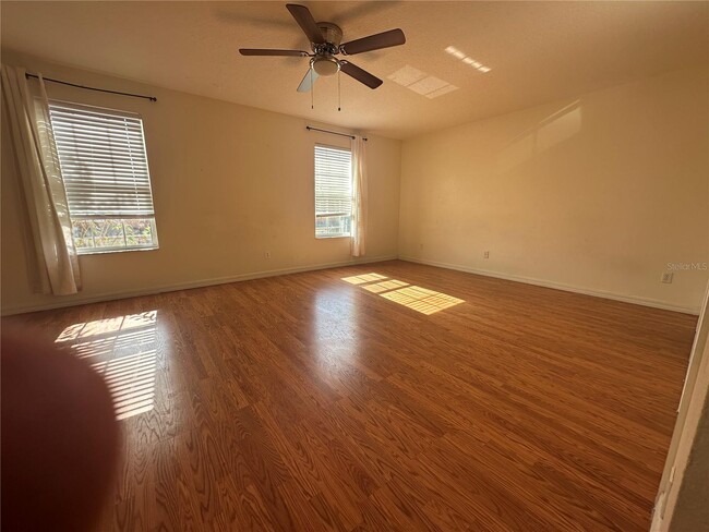 Building Photo - 740 Cresting Oak Cir