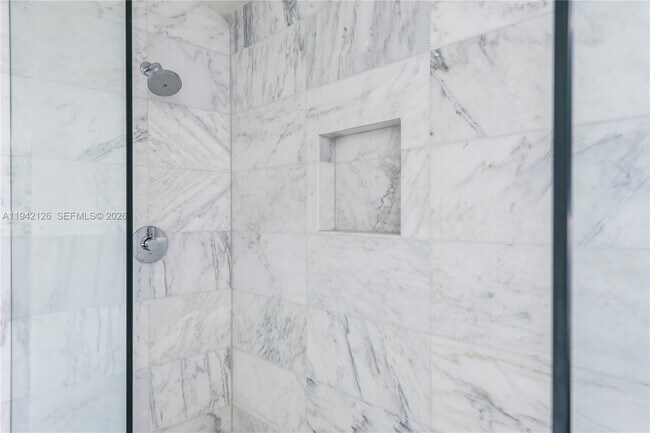 Building Photo - 401 N Birch Rd