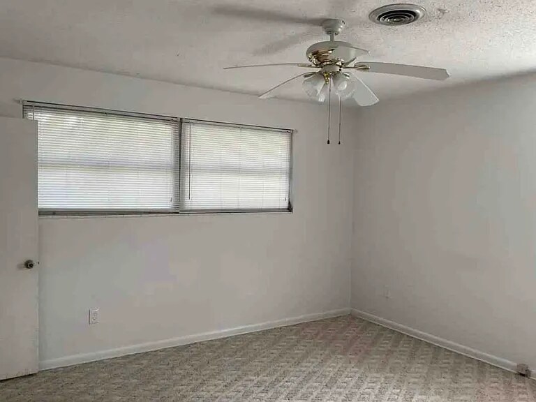 Building Photo - 1477 SE Inglewood Ave