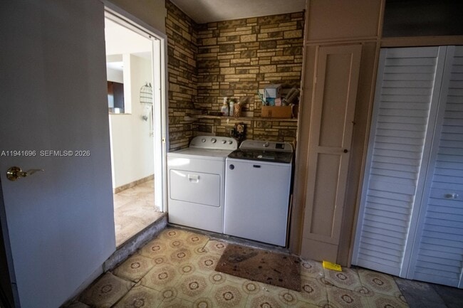 Building Photo - 9041 SW 88th St