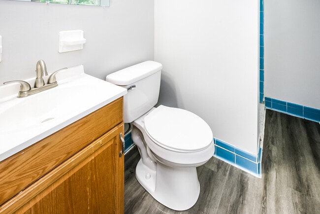 Building Photo - 6588 Montevista Dr