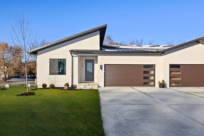 Building Photo - Lot 174