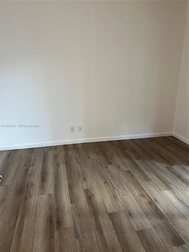 Building Photo - 247 Coventry K